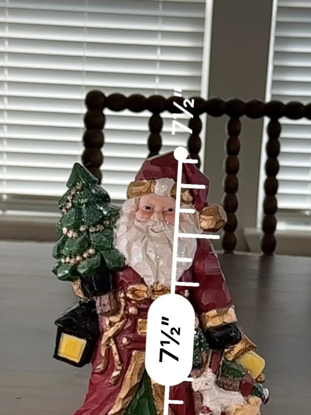 Old World Santa Claus Resin Figurine Faux Wood Carved Christmas Decor 7.5